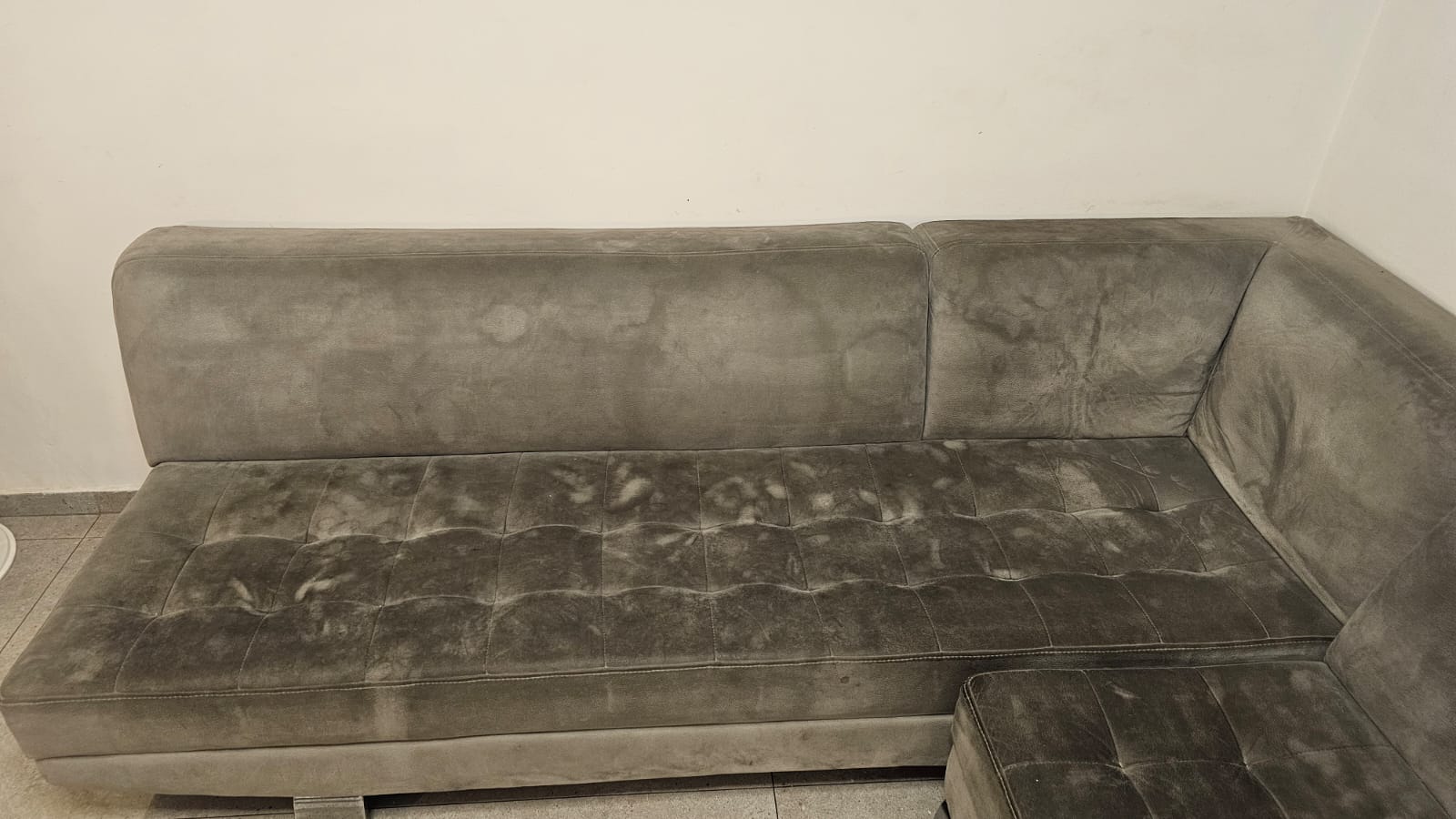 אחרי ניקוי רהיט