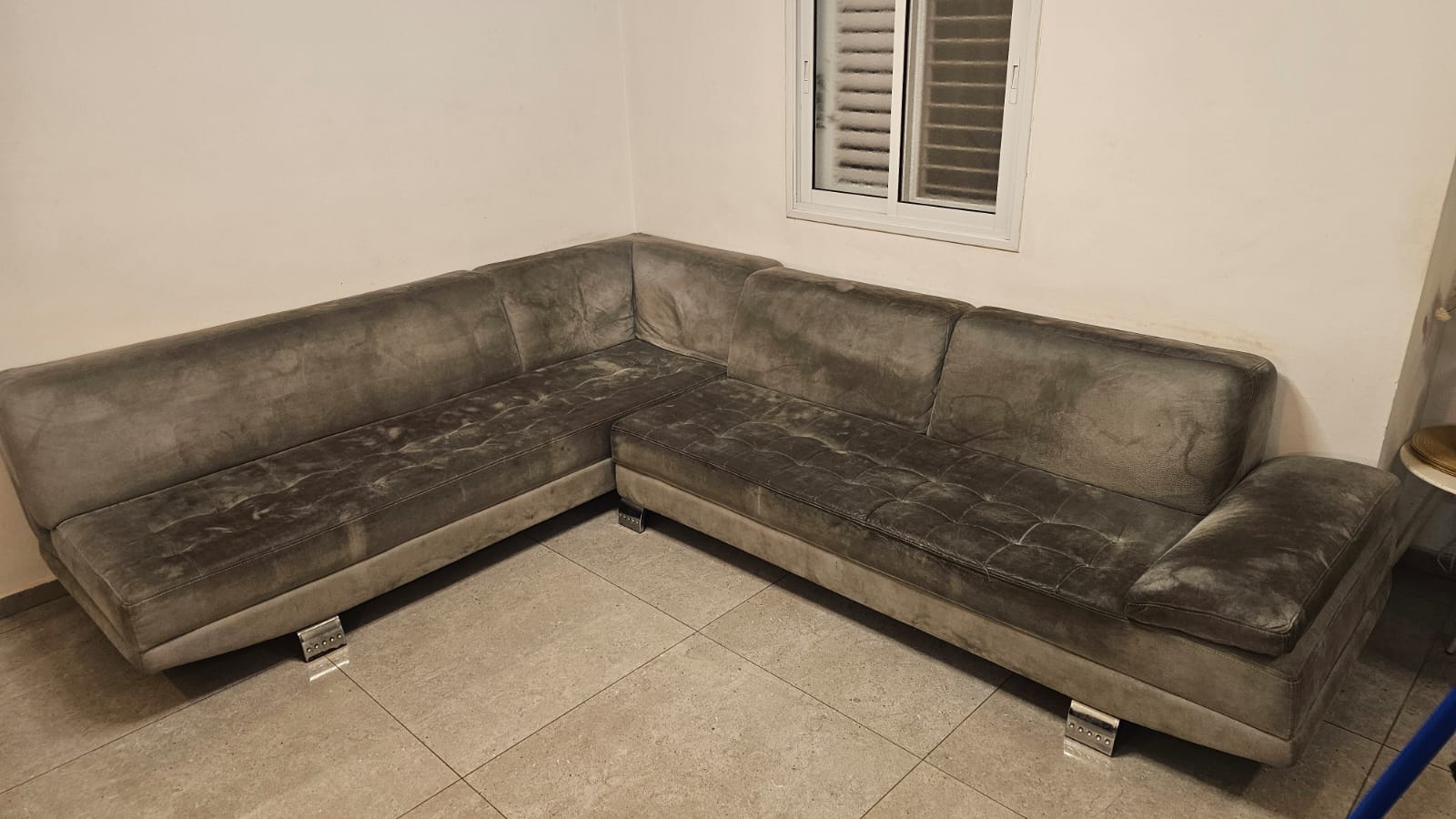 אחרי ניקוי רהיט