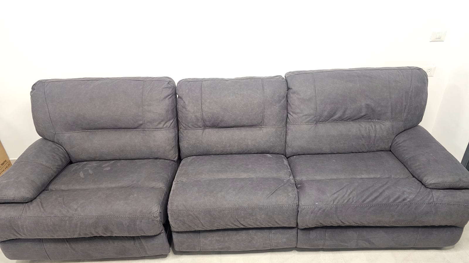 לפני ניקוי רהיט